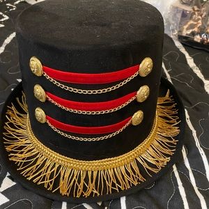 Ringmaster hat